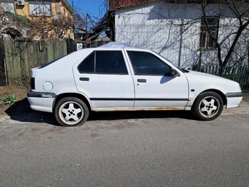 Авто Renault 19 1992 № 8501851