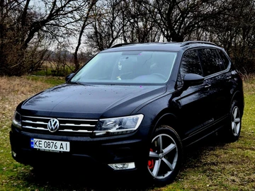 Авто Volkswagen Tiguan 2018 № 8501908