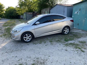 Авто Hyundai Accent 2013 № 8502007