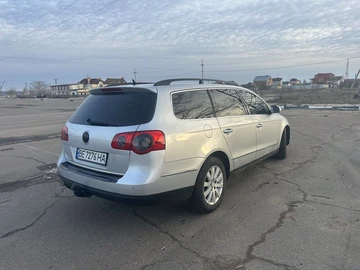 Авто Volkswagen Passat Variant 2006 № 8502032