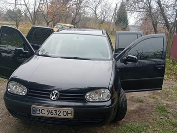 Авто Volkswagen Golf 2001 № 8502194
