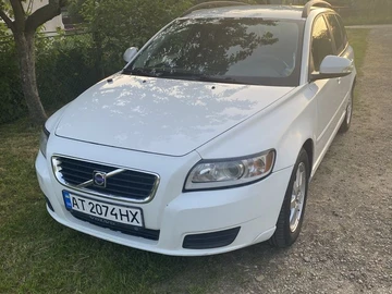 Авто Volvo V50 2010 № 8502455