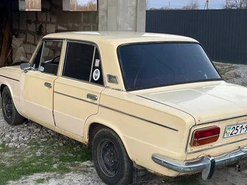 Авто ВАЗ 2103 1980 № 8502456