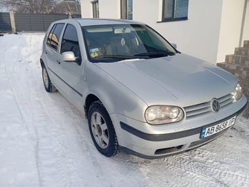 Авто Volkswagen Golf 2000 № 8502851