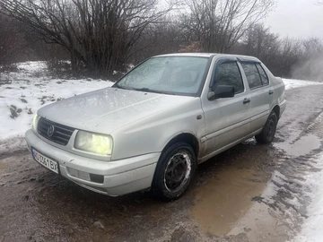 Авто Volkswagen Vento 1996 № 8503143