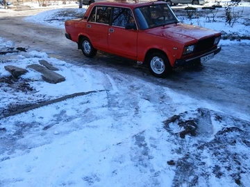 Авто ВАЗ 2107 1986 № 8503310