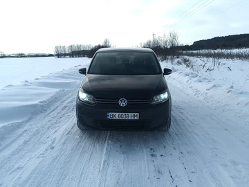 Авто Volkswagen Touran 2013 № 8503327