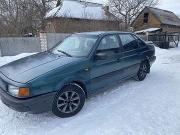 Авто Volkswagen Passat Sedan 1991 № 8503387