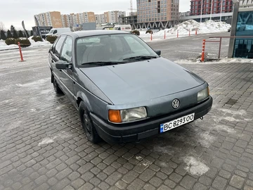 Авто Volkswagen Passat Sedan 1989 № 8503629