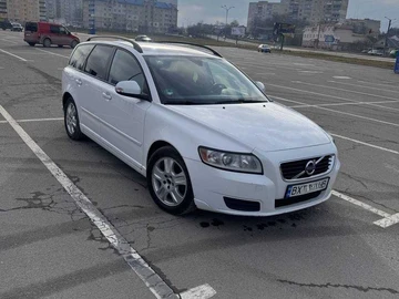 Авто Volvo V50 2010 № 8503737