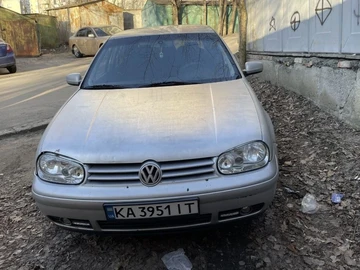 Авто Volkswagen Golf 1999 № 8503760
