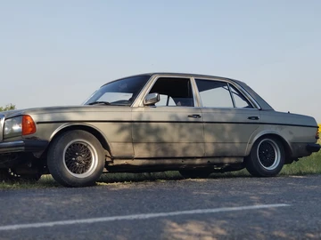 Авто Mercedes 230 1986 № 8503839