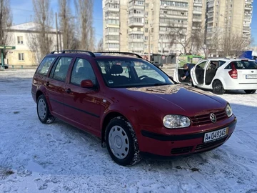 Авто Volkswagen Golf 2001 № 8503843