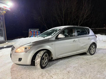 Авто KIA Cee X27 D 2008 № 8504172
