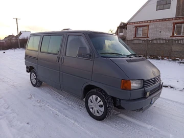 Авто Volkswagen Transporter 2000 № 8504697