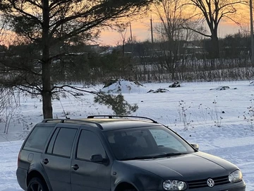 Авто Volkswagen Golf 2000 № 8504766