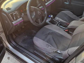 Авто Opel Vectra 2004 № 8504943