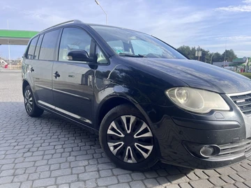 Авто Volkswagen Touran 2009 № 8505040