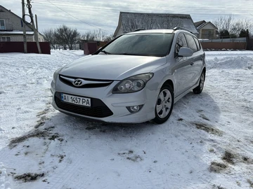 Авто Hyundai I30 2010 № 8505082