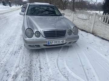 Авто Mercedes 220 2000 № 8505228
