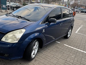 Авто Toyota Corolla Verso 2006 № 8506089
