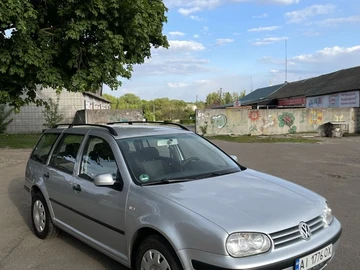 Авто Volkswagen Golf 2003 № 8506293