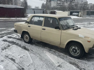 Авто ВАЗ 2107 1988 № 8506544