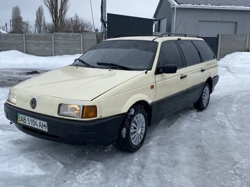 Авто Volkswagen Passat Hatchback 1994 № 8506880