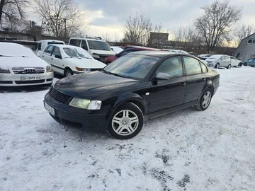 Авто Volkswagen Passat Sedan 2000 № 8507380