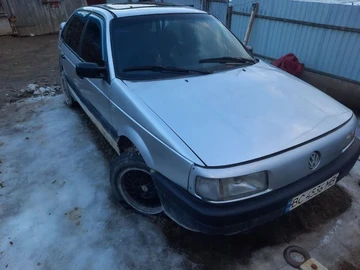Авто Volkswagen Passat Sedan 1988 № 8507453