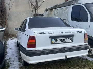 Авто Opel Kadett 1988 № 8508256
