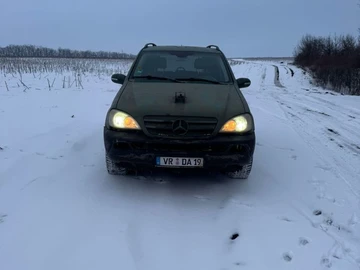 Авто Mercedes Ml Серия 2000 № 8508499