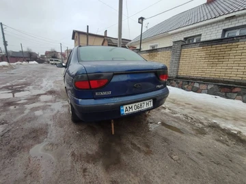 Авто Renault Megane 1997 № 8508962