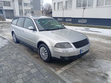 Авто Volkswagen Passat Variant 2000 № 8509045
