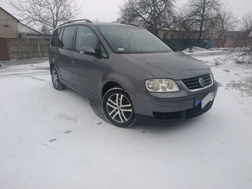 Авто Volkswagen Touran 2004 № 8509136