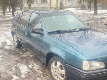 Авто Opel Kadett 1986 № 8509152