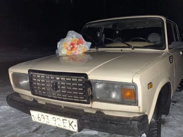 Авто ВАЗ 2107 1984 № 8509293