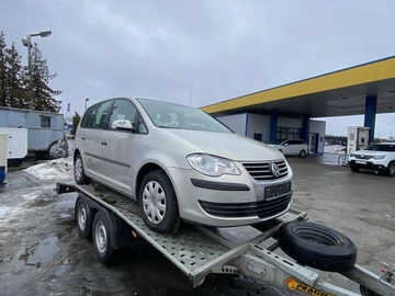 Авто Volkswagen Touran 2009 № 8509336