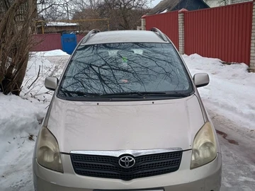 Авто Toyota Corolla Verso 2002 № 8509348