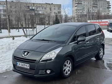 Авто Peugeot 5008 2011 № 8509500