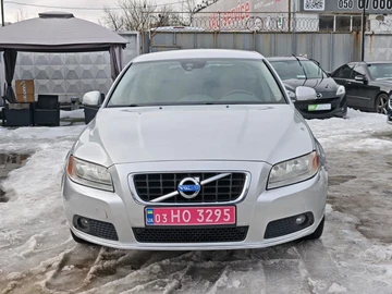 Авто Volvo V70 2012 № 8509515