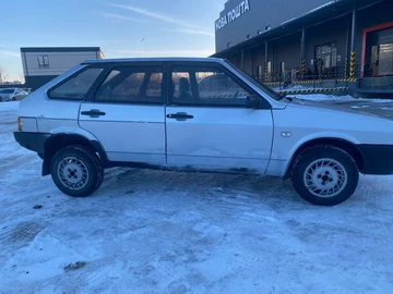 Авто ВАЗ 2109 1993 № 8509733