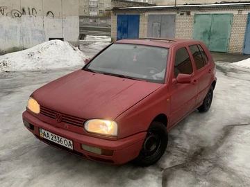 Авто Volkswagen Golf 1993 № 8510079