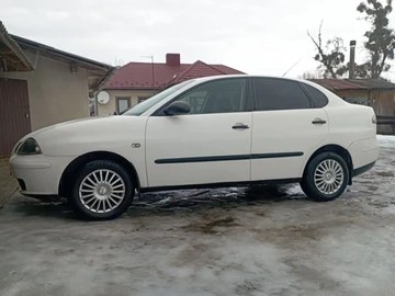 Авто SEAT Cordoba 2004 № 8510217
