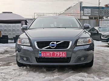 Авто Volvo V50 2011 № 8510311