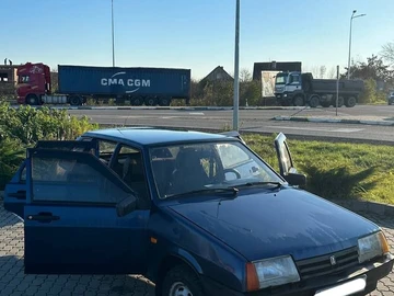 Авто ВАЗ 21093 2004 № 8510534