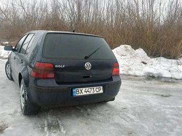 Авто Volkswagen Golf 2000 № 8510714