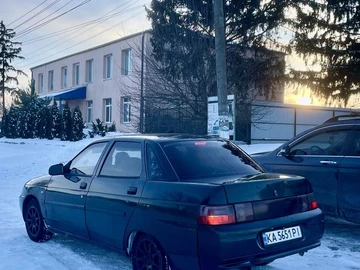 Авто ВАЗ 2110 2001 № 8511004