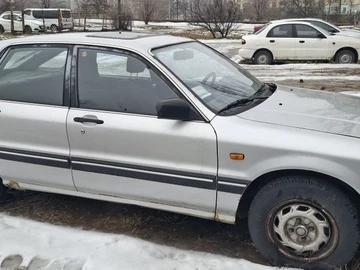 Авто Mitsubishi Galant 1992 № 8511404