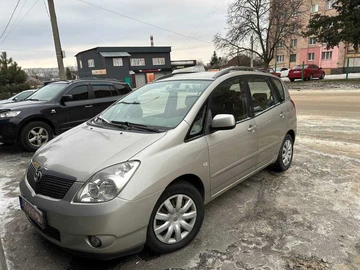 Авто Toyota Corolla Verso 2003 № 8511459